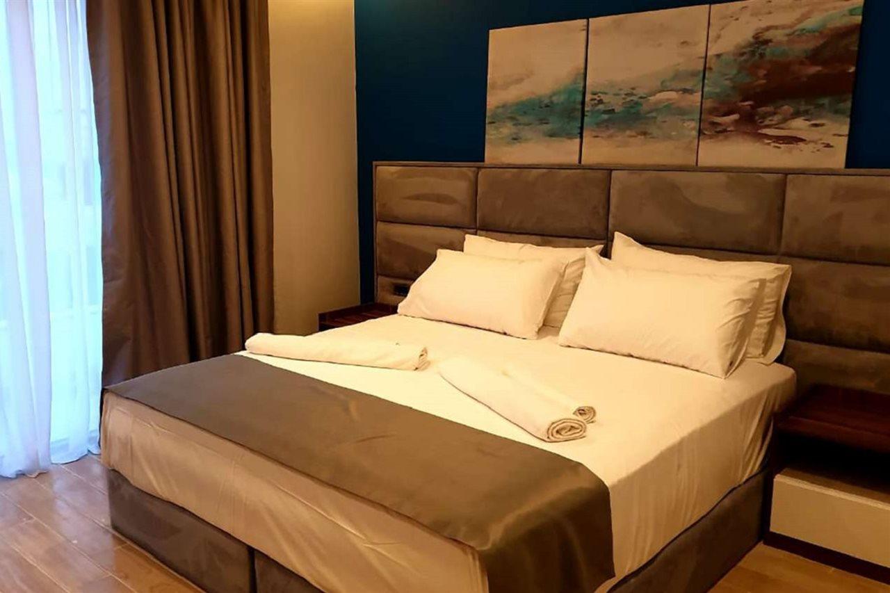 Henry Resort And Spa Durrës Esterno foto